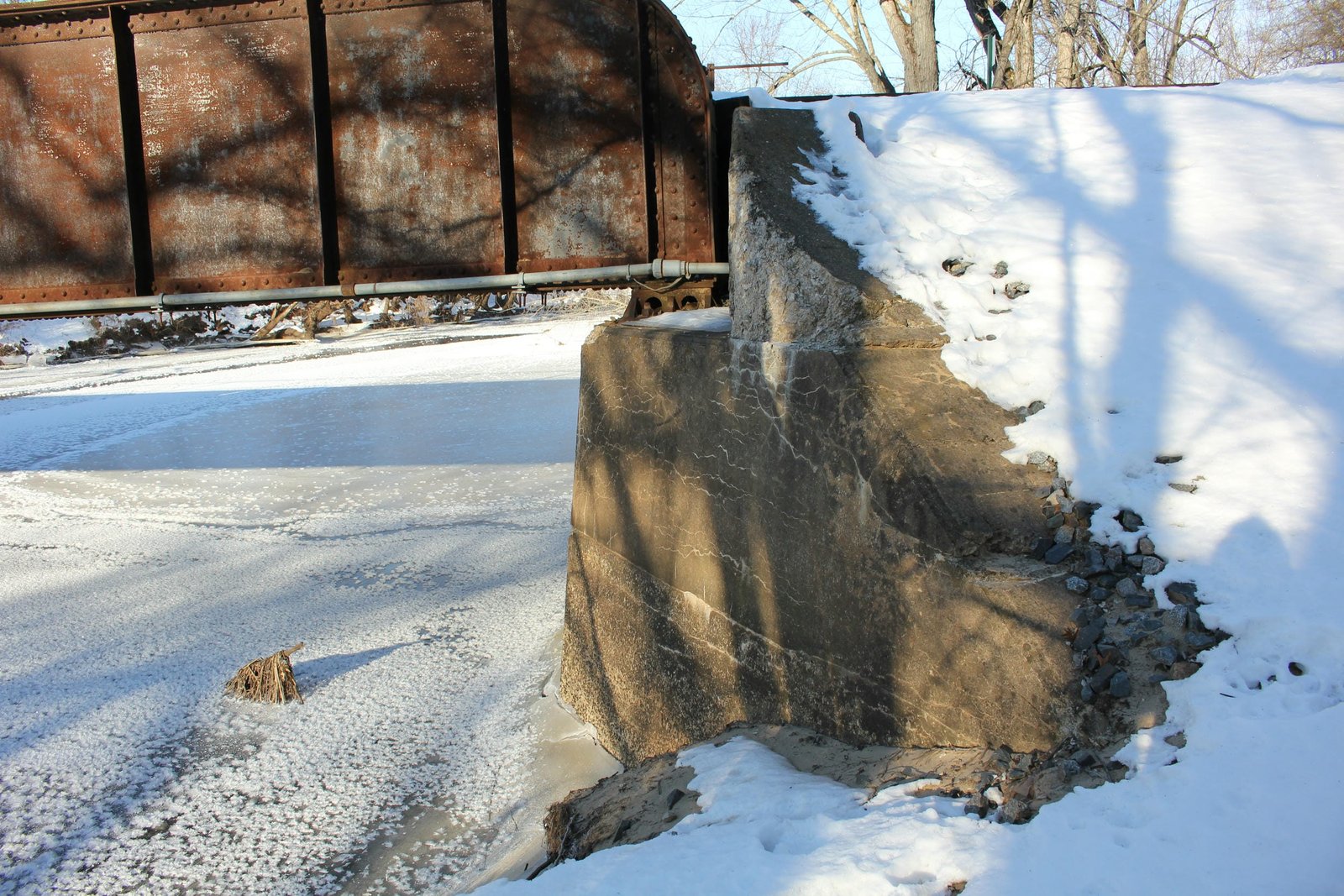 North abutment